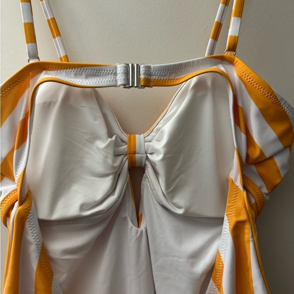Cupshe Striped Yellow and White One-Piece Swimsuit - Picture 4 of 4